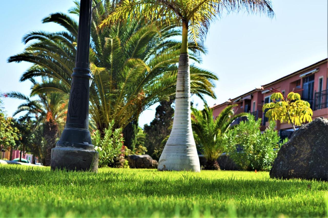 Victoria Family Apartman Tenerife Costa Del Silencio Exterior photo